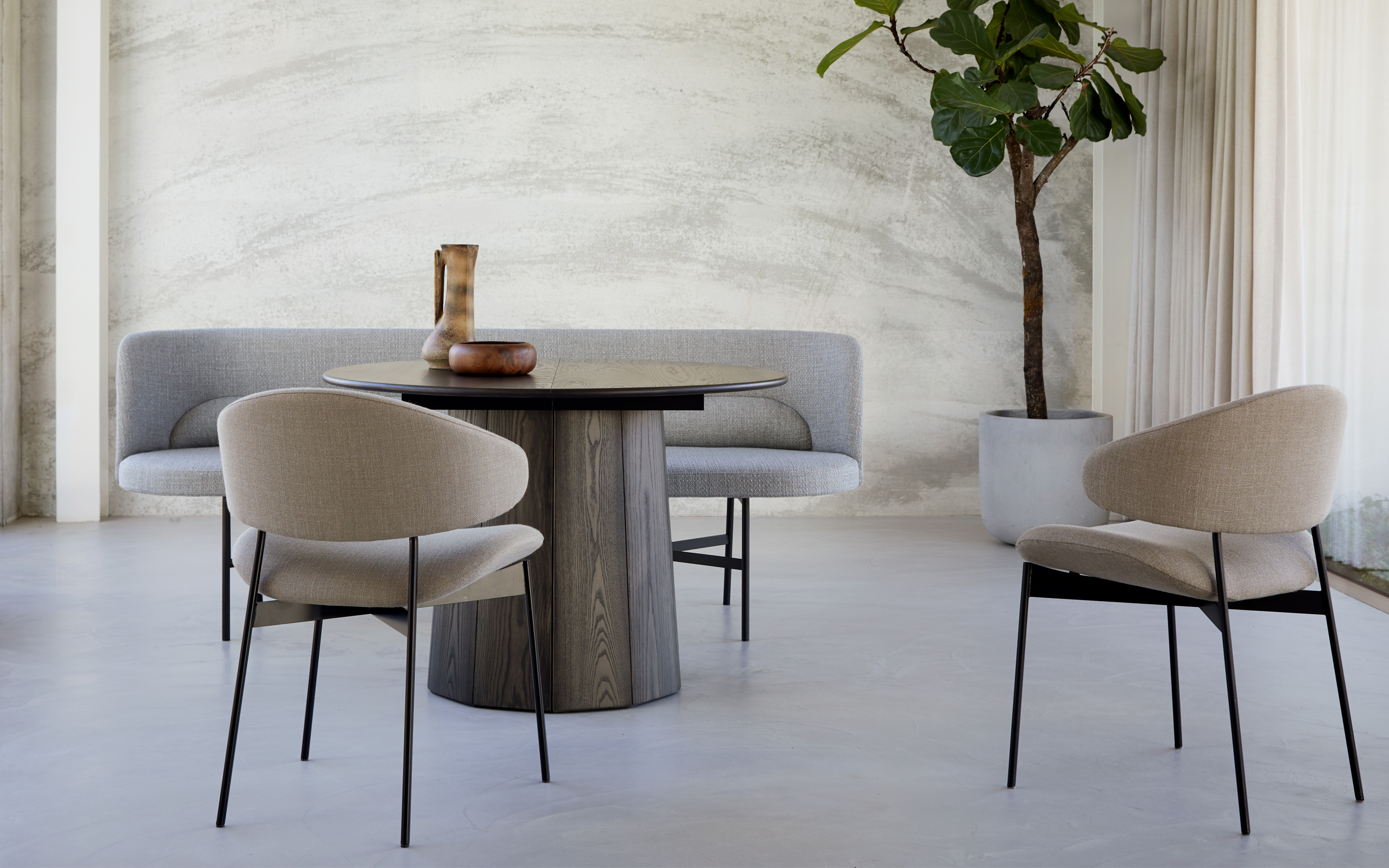 EEVA Table round by more